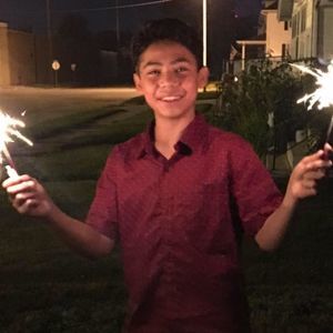 Meet your Posher, Gustavo angel